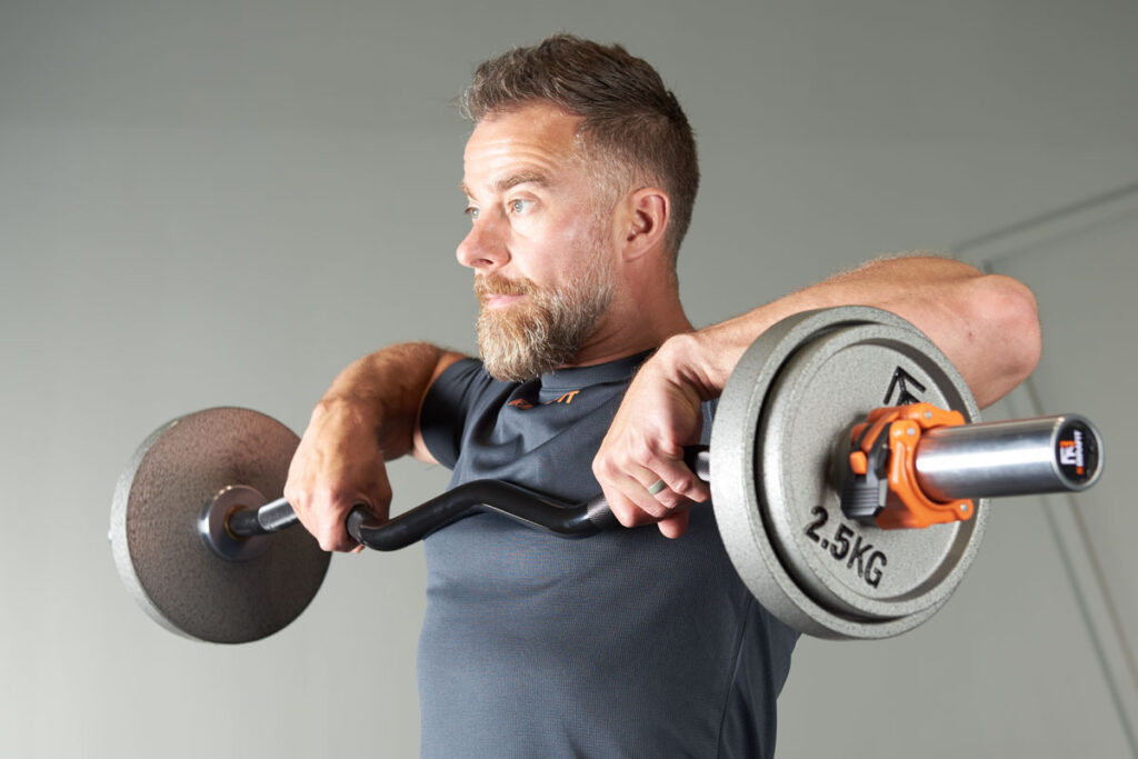 EZ Bar vs Straight Bar Mirafit