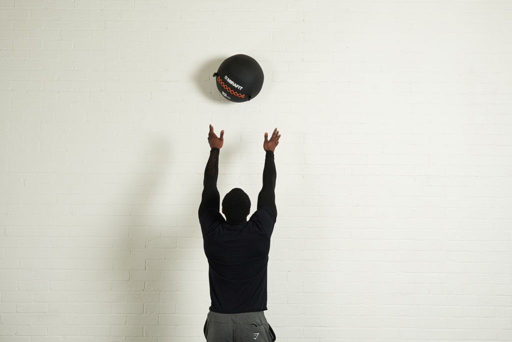 10 best medicine ball exercises (for a full body workout) Mirafit